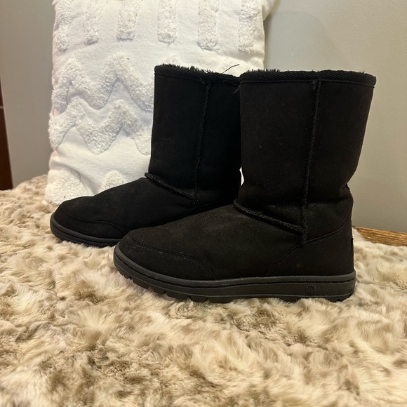 Ugg short boot - Picture 2 of 7